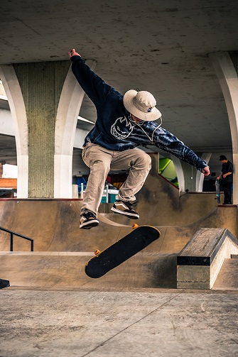 Skateboarding photo by Brett Sayles from Pexels